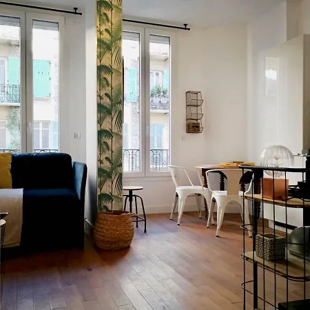 Studio Scaliero 니스